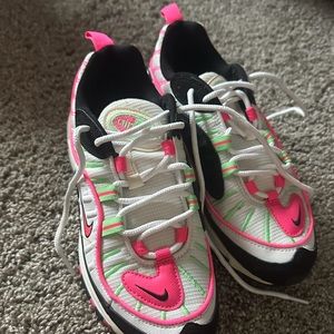 Nike air max size 7 in women